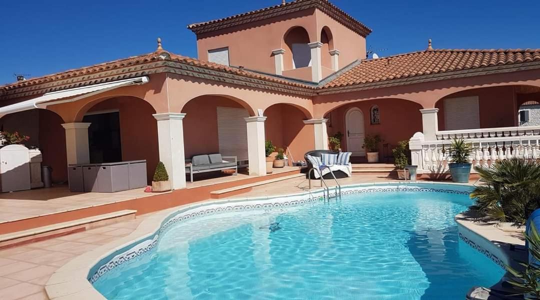 Les Collines D'Ugernum Bed & Breakfast Beaucaire  Exterior photo